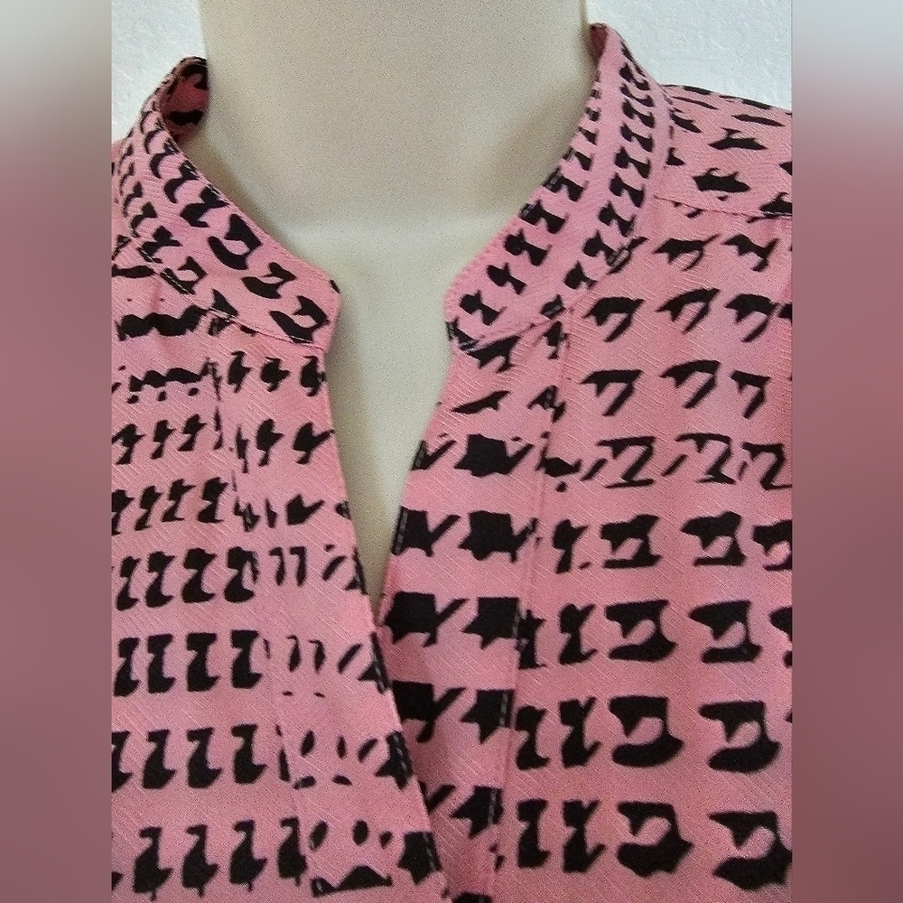 LIZ CLAIRBORNE pink button-down Medium long-sleeved shirt - Picture 3 of 6